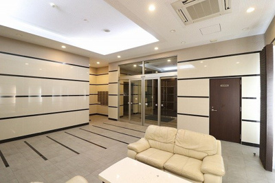 【エントランス】 | レーヴ首里石嶺タワー