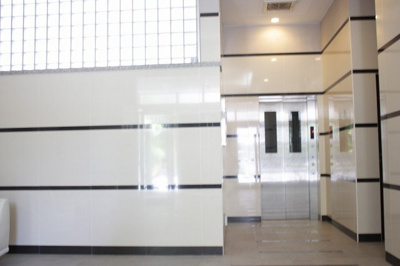 【エントランス】 | レーヴ首里石嶺タワー