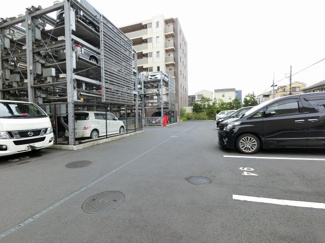 【駐車場】