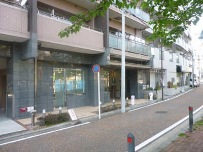 【エントランス】 | クリオ黄金町参番館 | 京浜急行電鉄本線「黄金町」駅徒歩4分、横浜市営地下鉄ブルーライン「阪東橋」駅徒歩7分、JR京浜東北線「桜木町」駅徒歩14分