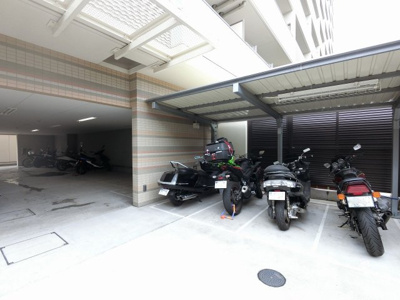【その他共用部分】 | カサーレ川崎ネクシア | バイク置場
