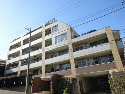 【外観】 | ラヴィドール宮崎台 | 東急田園都市線「宮崎台」駅徒歩7分、「宮前平」駅徒歩10分と2駅利用可能な好立地。