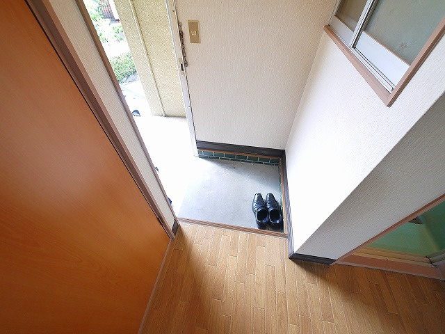 藤川荘の玄関