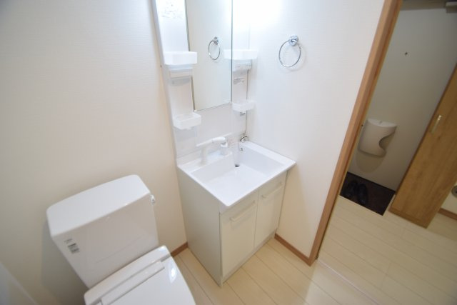 moe-leaの洗面所|使いやすい独立洗面台です