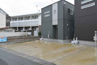 【駐車場】