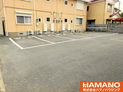 【駐車場】 | アベニューⅡ | 駐車場があるので、車を買う予定の方も安心です