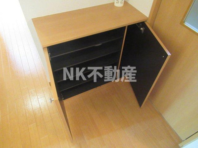 【玄関】 | メゾンニュー池島（東花園賃貸） | シューズボックスです