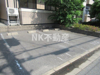 【駐車場】 | メゾンニュー池島（東花園賃貸） | 車をお持ちの方に嬉しい駐車場付きの物件です