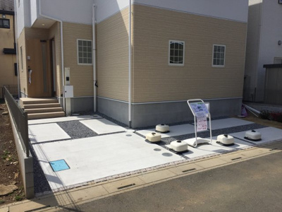 【駐車場】 | さいたま市緑区馬場新築南欧風デザイン住宅 | 車をお持ちの方に嬉しい駐車場付きの物件です