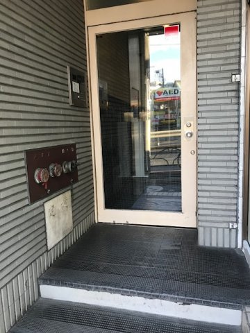 ツナシマ第一ビルのエントランス