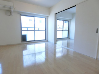 【居間・リビング】 | テラスコート梅田東