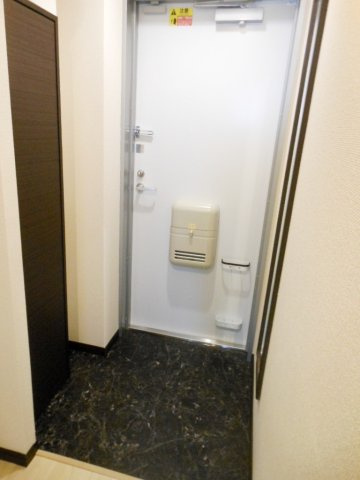【玄関】 | レオネクストトンノ