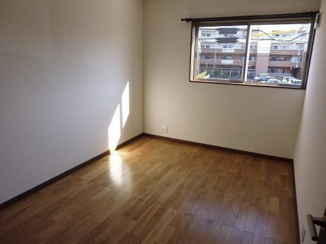 メゾンドグレイスの洋室