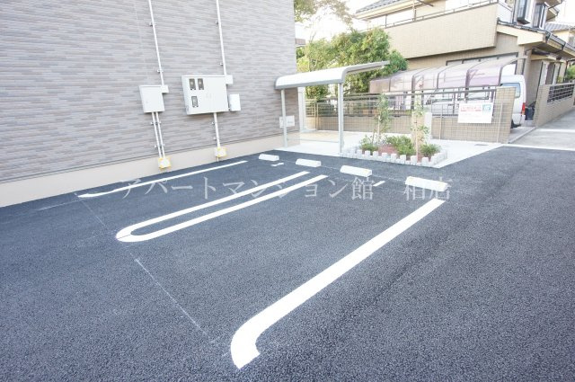 サンリットの駐車場