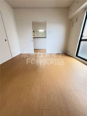 【寝室】 | 日本水研弁天町ビル | 寝室にぴったりのお部屋です