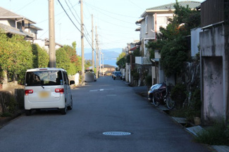 【前面道路含む現地写真】