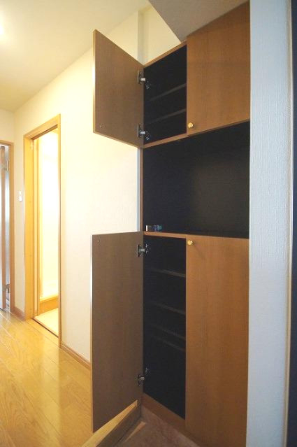 プレッソ天神の収納|プレッソ天神(1K）