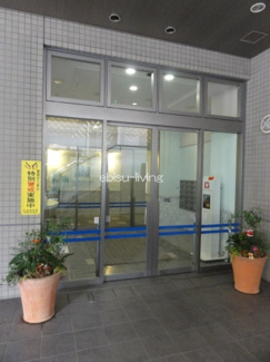 【エントランス】
