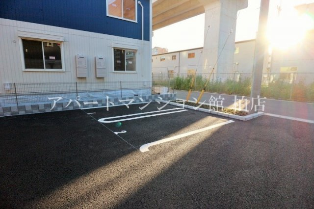 レガーメの駐車場