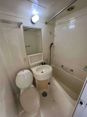 ニューステイトメナーの浴室|3点ユニット式バスルーム