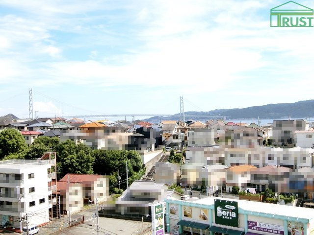 朝霧マンションＡ棟　内見随時受付中の展望|明石大橋、淡路島、瀬戸内海、街並みが一望できます