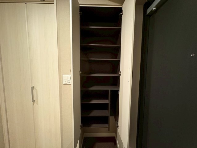 プレミアム菱屋西の収納