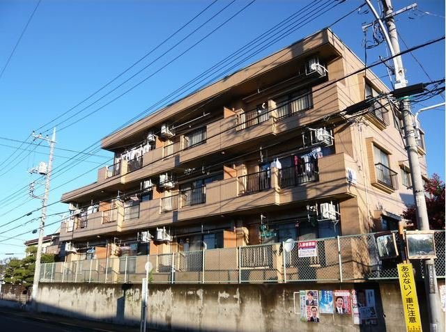 ガーデンヒル石川の外観