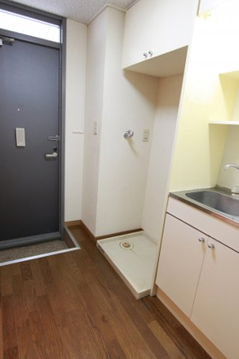 【キッチン】 | URBAN | コンパクトなキッチンで掃除もラクラク