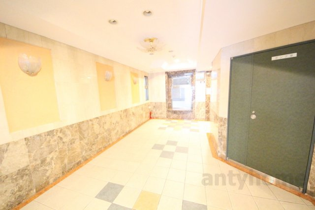 プレサンス同心アーバンステージ　仲介手数料無料のロビー