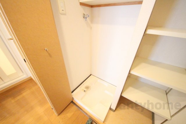 プレサンス同心アーバンステージ　仲介手数料無料の収納