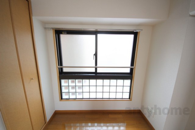 プレサンス同心アーバンステージ　仲介手数料無料の洋室