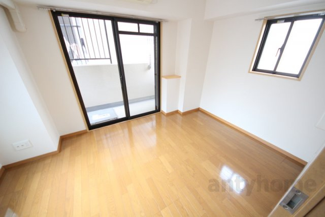 プレサンス同心アーバンステージ　仲介手数料無料の寝室