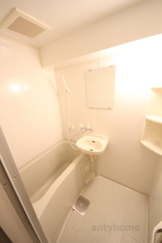 プレサンス同心アーバンステージ　仲介手数料無料の浴室