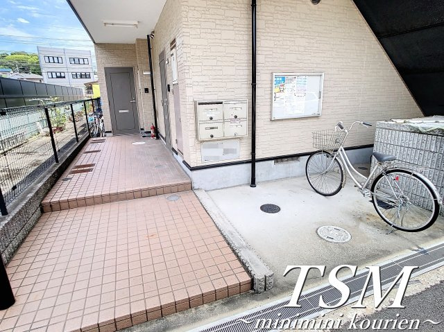 エクレール南中振のエントランス