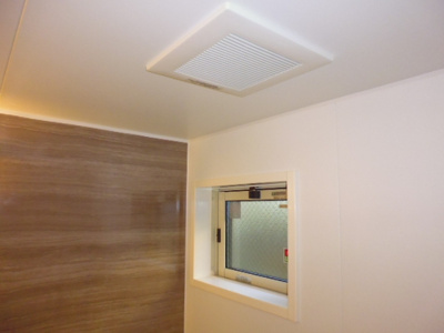 【浴室】 | キャスバルＡ | 風呂窓・換気扇