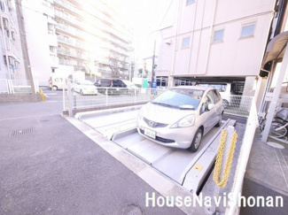 【駐車場】