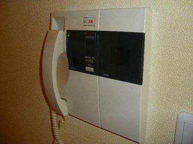 プレール・ドゥーク新宿御苑のセキュリティ|モニター付インターホン（別室参考写真）