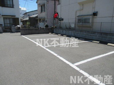 【駐車場】 | カーサビアンコ（河内永和賃貸） | 駐車場に車を止められます