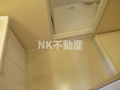 【洗面所】 | エスポワール花園（河内花園賃貸） | 脱衣スペースもあります