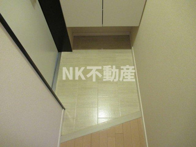 【玄関】 | エスポワール花園（河内花園賃貸） | 玄関です