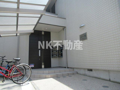 【エントランス】 | エスポワール花園（河内花園賃貸） | ゆとりのあるエントランスです