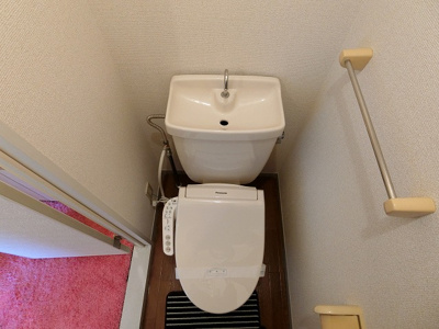 【独立洗面台】 | アベニュー白鳥A | 洗髪洗面化粧台で忙しい朝にも寝癖の付いた頭にも優しい☆お化粧するときにも大活躍です♪