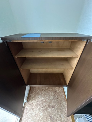 【収納】 | アベニュー白鳥A | 和室6帖のお部屋にある押入れ(左)とクローゼット(右)です！かさ張りやすい寝具や大きな荷物などもばっちり収納できますね☆