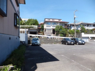 【駐車場】 | いつでも目の届く敷地内に駐車場があります♪お車をお持ちの方にオススメです☆