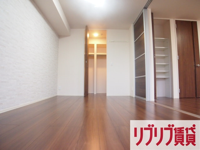 ラテルの寝室