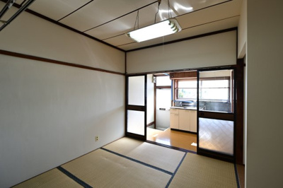 【居間・リビング】 | 中谷アパート | ゆったり過ごせるリビングです