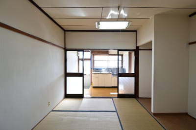 【居間・リビング】 | 中谷アパート | ゆったりとした居間です