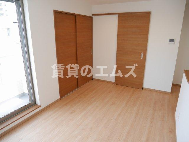 【居間・リビング】 | ＲＥＧＡＬＥＳＴ大橋Ｍｅ－ｒｙⅡ | ＲＥＧＡＬＥＳＴ大橋Ｍｅ－ｒｙⅡのリビング