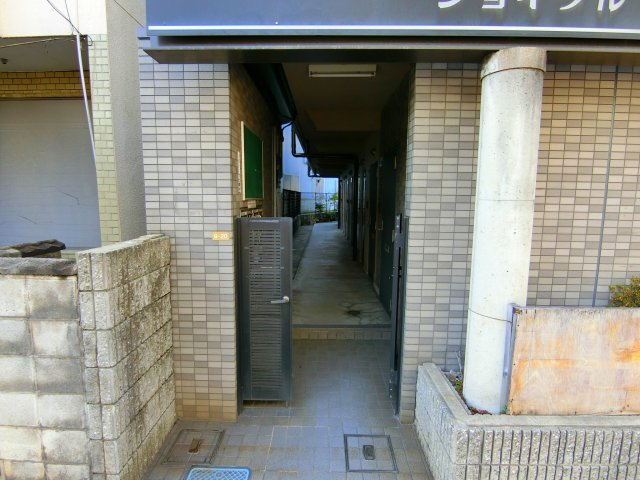 ジョイフルKIKUSUIのエントランス