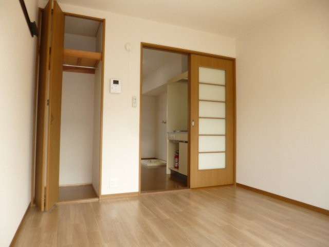 ブルーリバーの洋室